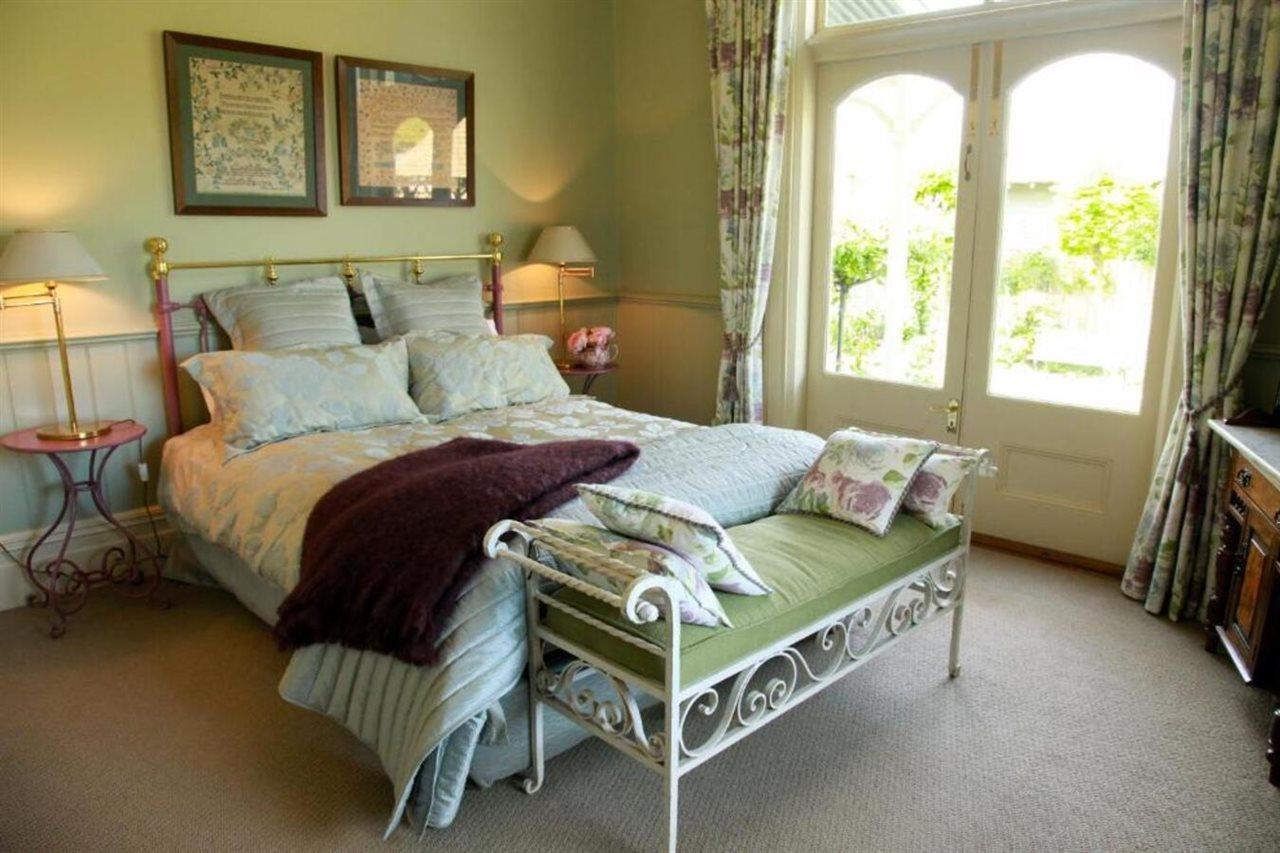 Lilac Rose Boutique Bed And Breakfast Крайстчърч Екстериор снимка