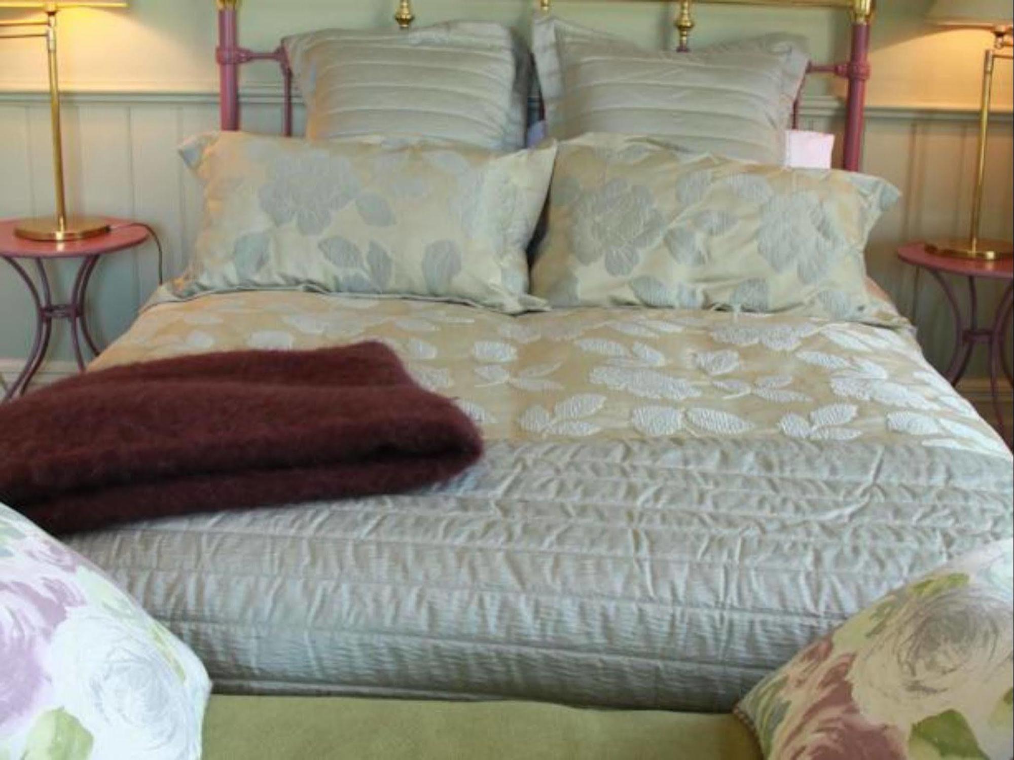 Lilac Rose Boutique Bed And Breakfast Крайстчърч Екстериор снимка