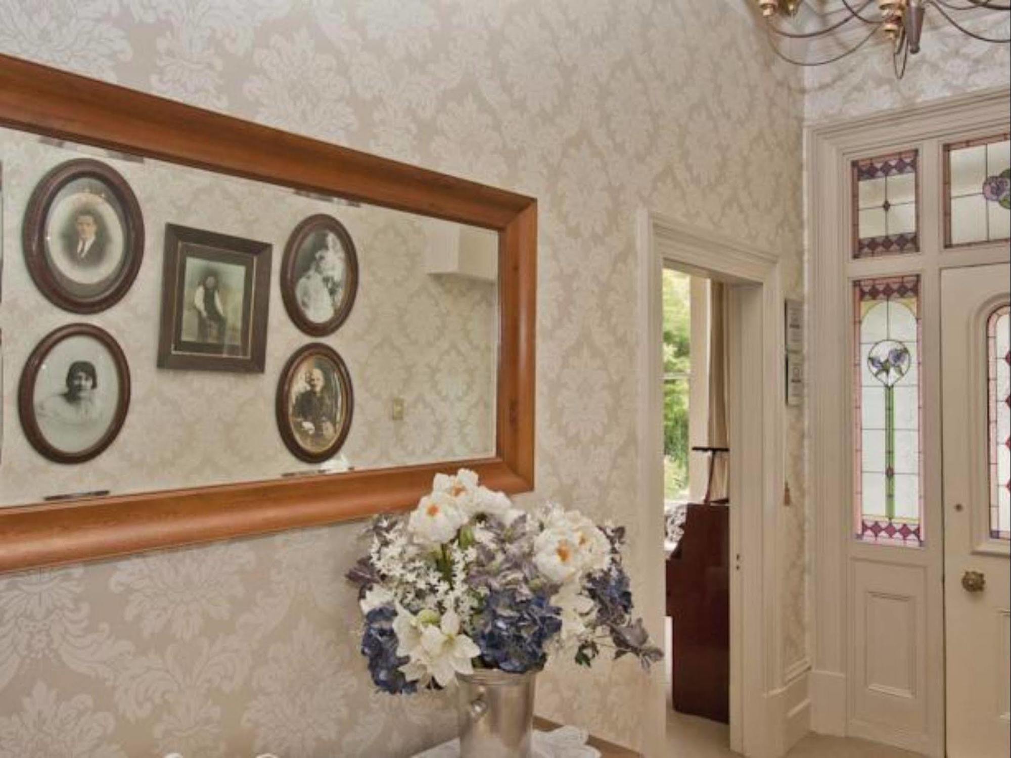 Lilac Rose Boutique Bed And Breakfast Крайстчърч Екстериор снимка
