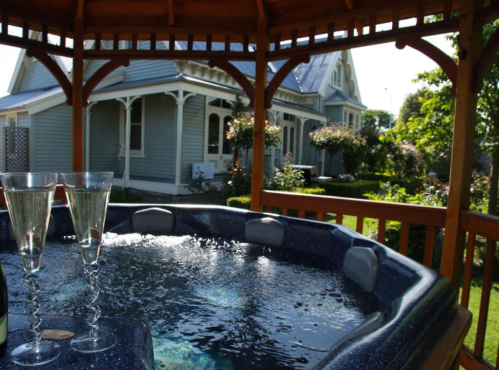 Lilac Rose Boutique Bed And Breakfast Крайстчърч Екстериор снимка