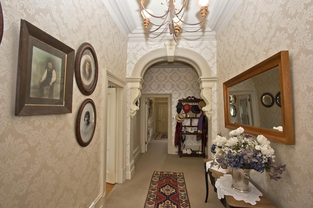 Lilac Rose Boutique Bed And Breakfast Крайстчърч Екстериор снимка